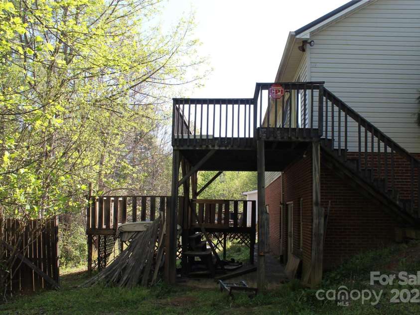 5164 Ralph Winchester Road, Lenoir, NC 28645.  MLS# CAR4245425, YatesRealty ID 16607. 