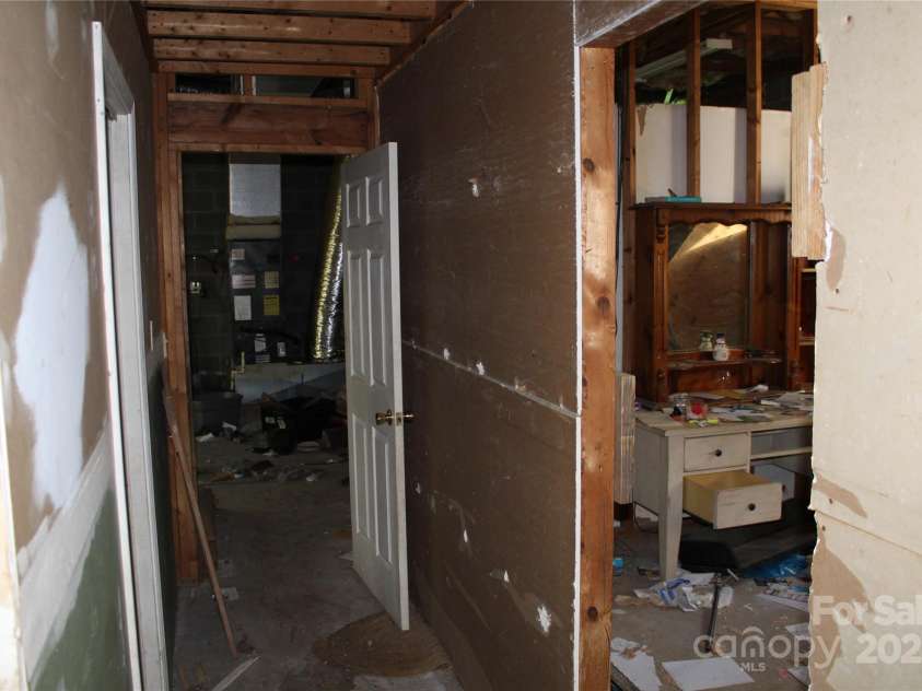 5164 Ralph Winchester Road, Lenoir, NC 28645.  MLS# CAR4245425, YatesRealty ID 16607. Basement
