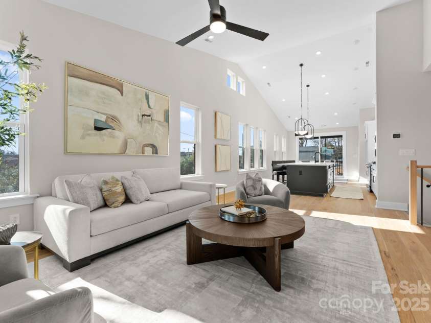 2201 Catalina Avenue, Charlotte, NC 28206.  MLS# CAR4200903, YatesRealty ID 16609. 