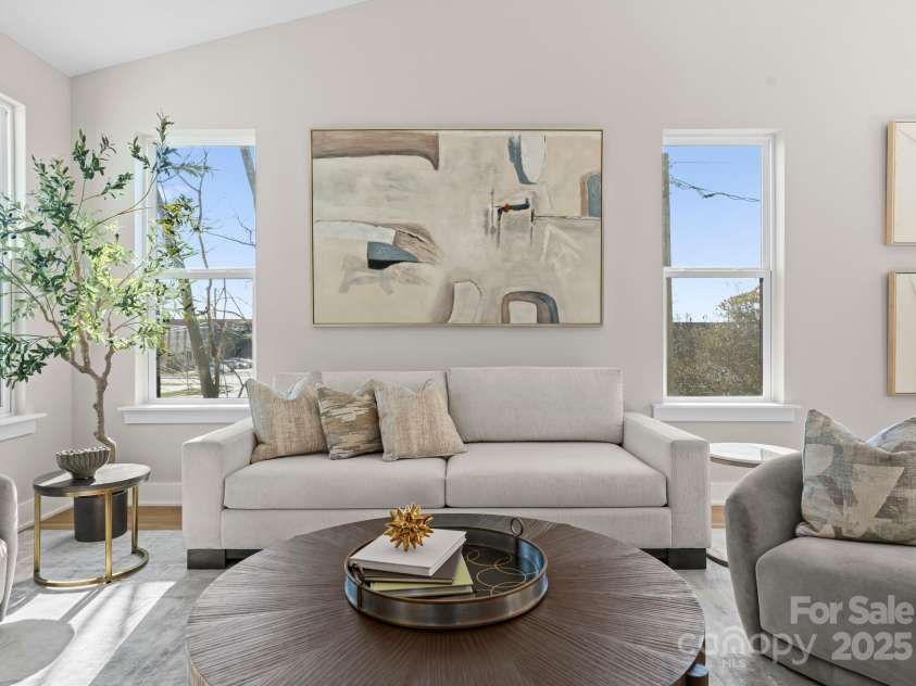 2201 Catalina Avenue, Charlotte, NC 28206.  MLS# CAR4200903, YatesRealty ID 16609. 