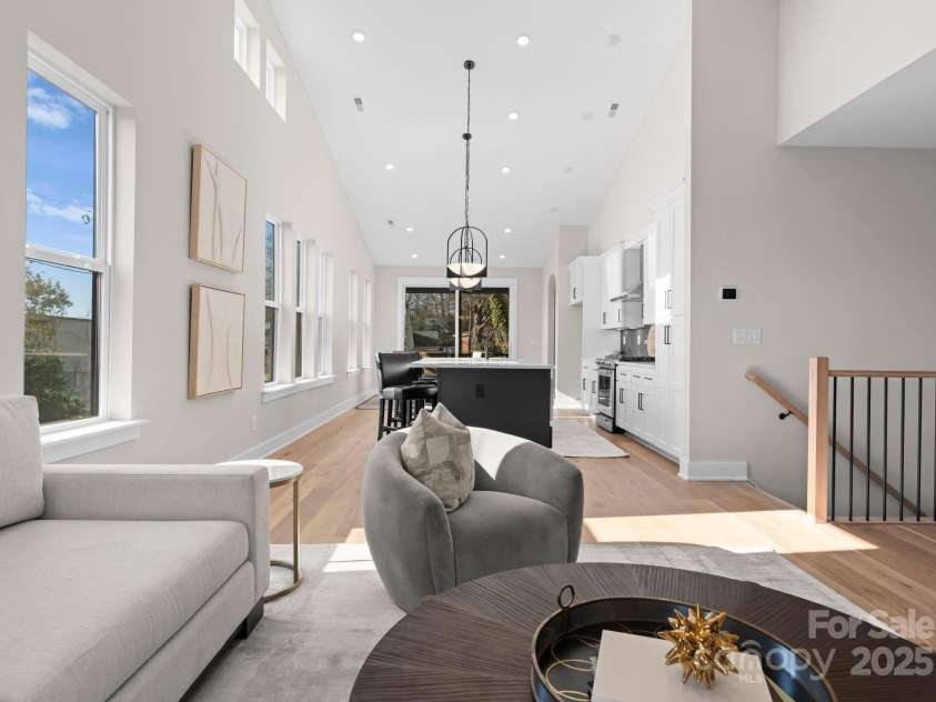 2201 Catalina Avenue, Charlotte, NC 28206.  MLS# CAR4200903, YatesRealty ID 16609. 