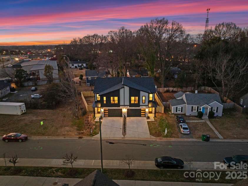 2201 Catalina Avenue, Charlotte, NC 28206.  MLS# CAR4200903, YatesRealty ID 16609. 