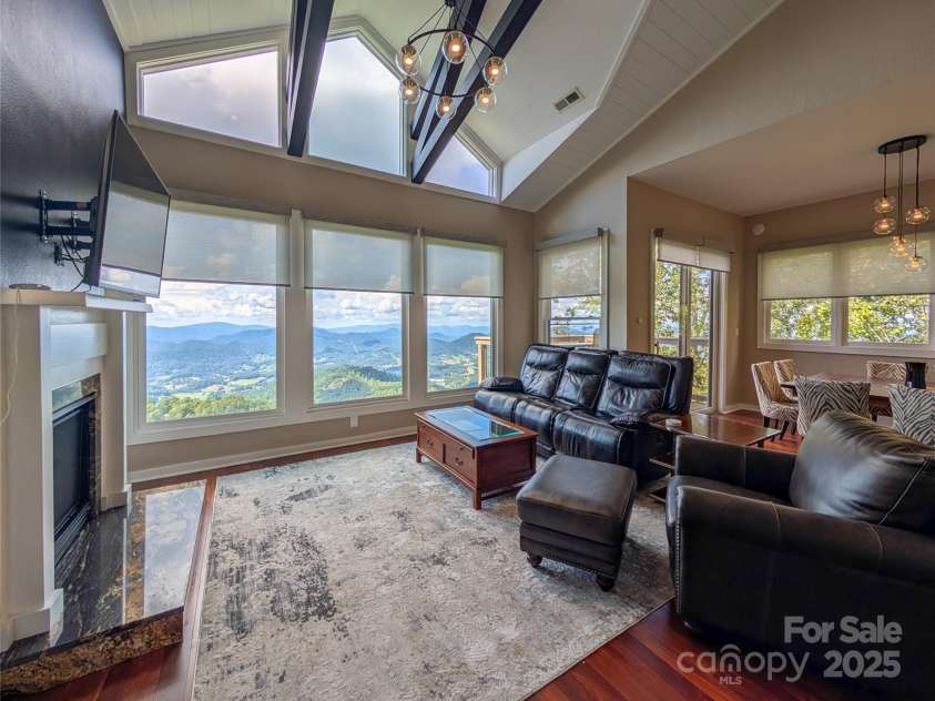 30 Club Villa Court, Burnsville, NC 28714.  MLS# CAR4278164, YatesRealty ID 1661. 