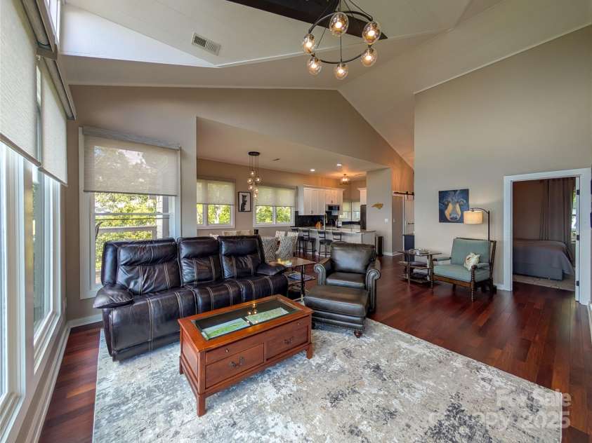 30 Club Villa Court, Burnsville, NC 28714.  MLS# CAR4278164, YatesRealty ID 1661. 