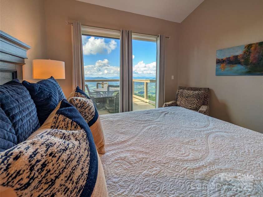 30 Club Villa Court, Burnsville, NC 28714.  MLS# CAR4278164, YatesRealty ID 1661. 