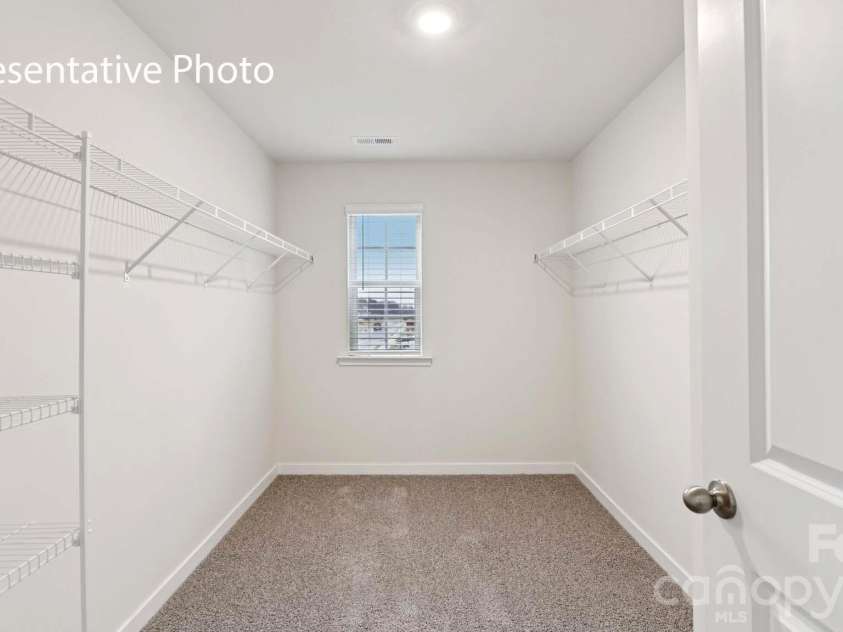 1367 Mammoth Road, Hickory, NC 28602.  MLS# CAR4376060, YatesRealty ID 16611. 