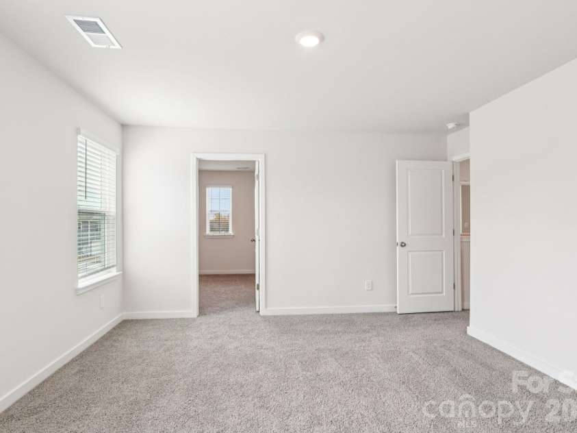 39 Katherine Emilie Drive, Hendersonville, NC 28792.  MLS# CAR4376133, YatesRealty ID 16613. Photos are representative