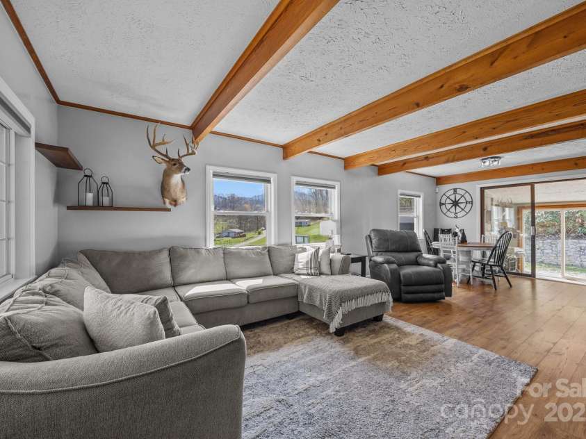 15 Ravenwood Ridge, Canton, NC 28716.  MLS# CAR4241915, YatesRealty ID 16615. 