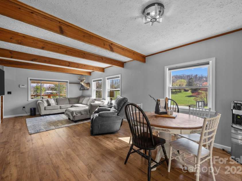 15 Ravenwood Ridge, Canton, NC 28716.  MLS# CAR4241915, YatesRealty ID 16615. 