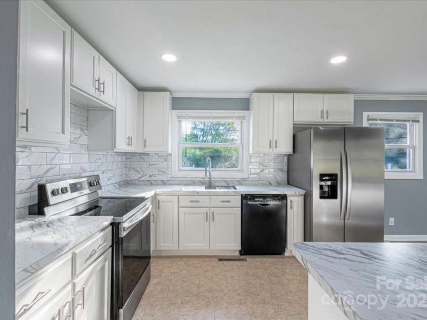 1005 Clarkson Street, Rock Hill, SC 29730.  MLS# CAR4246526, YatesRealty ID 16617. 