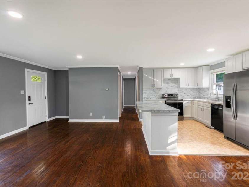 1005 Clarkson Street, Rock Hill, SC 29730.  MLS# CAR4246526, YatesRealty ID 16617. 