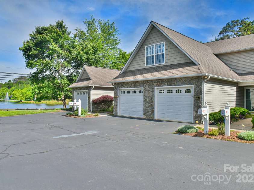 102 Waters Edge Drive, Weaverville, NC 28787.  MLS# CAR4264421, YatesRealty ID 16619. 