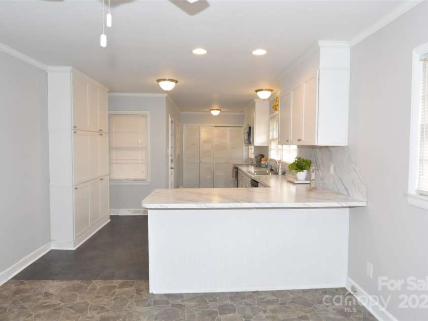 378 Center Street, Chester, SC 29706.  MLS# CAR4332675, YatesRealty ID 1662. 