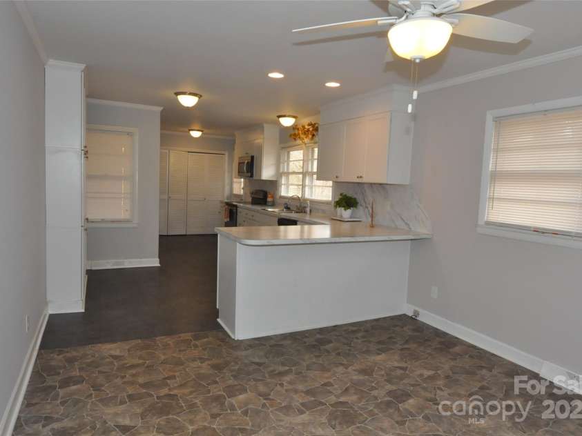 378 Center Street, Chester, SC 29706.  MLS# CAR4332675, YatesRealty ID 1662. 