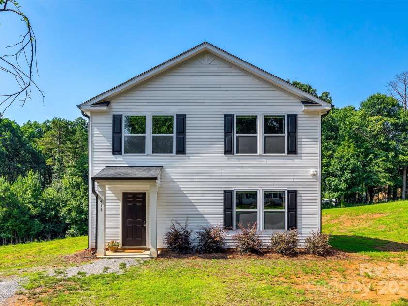 415 Kickapoo Avenue, Gastonia, NC 28056.  MLS# CAR4263401, YatesRealty ID 1662. 