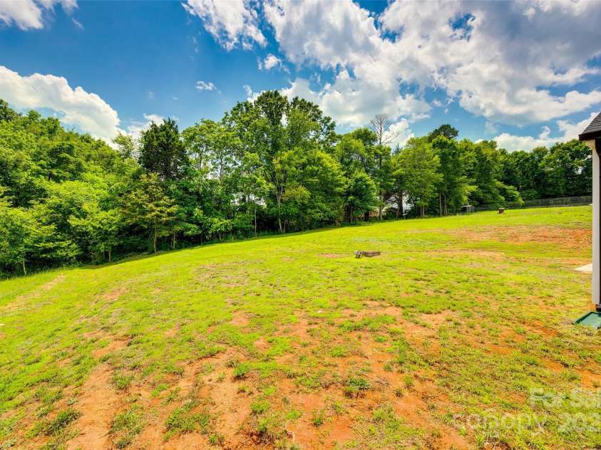 415 Kickapoo Avenue, Gastonia, NC 28056.  MLS# CAR4263401, YatesRealty ID 1662. 