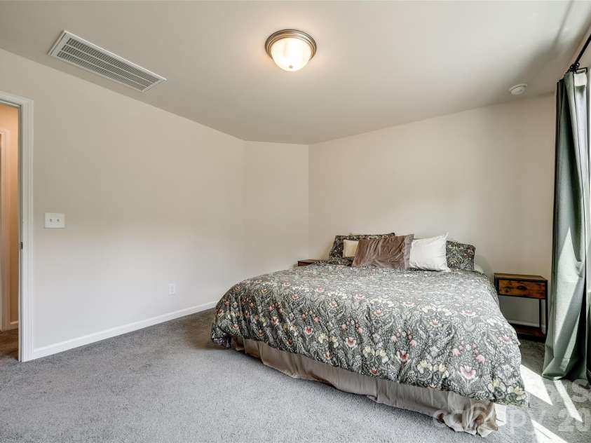 415 Kickapoo Avenue, Gastonia, NC 28056.  MLS# CAR4263401, YatesRealty ID 1662. 