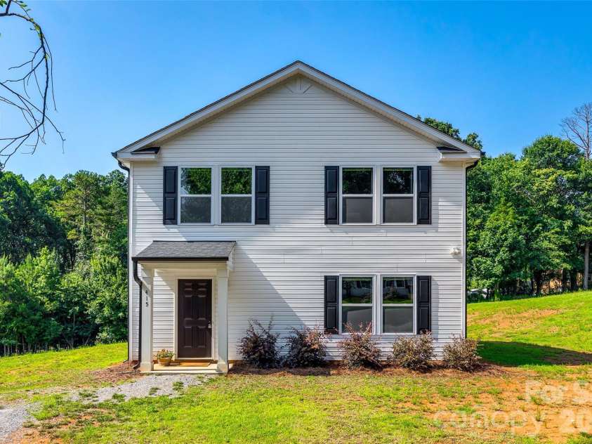 415 Kickapoo Avenue, Gastonia, NC 28056.  MLS# CAR4263401, YatesRealty ID 1662. 