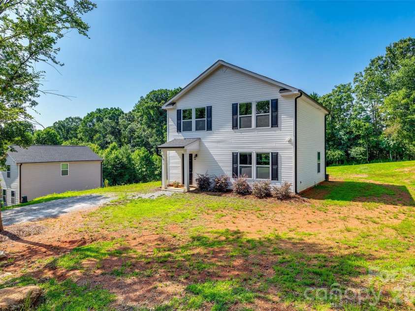 415 Kickapoo Avenue, Gastonia, NC 28056.  MLS# CAR4263401, YatesRealty ID 1662. 