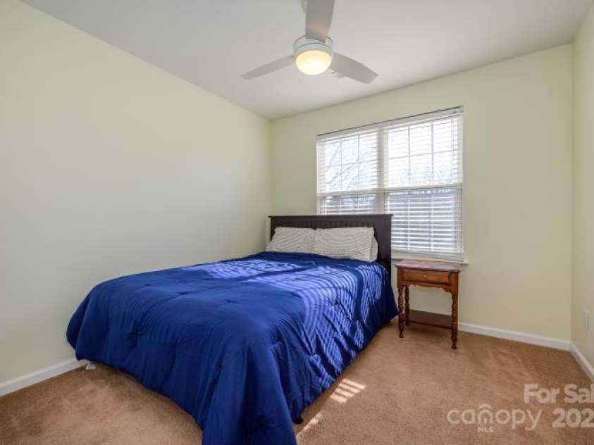 8422 Chaceview Court, Charlotte, NC 28269.  MLS# CAR4226370, YatesRealty ID 1662. 
