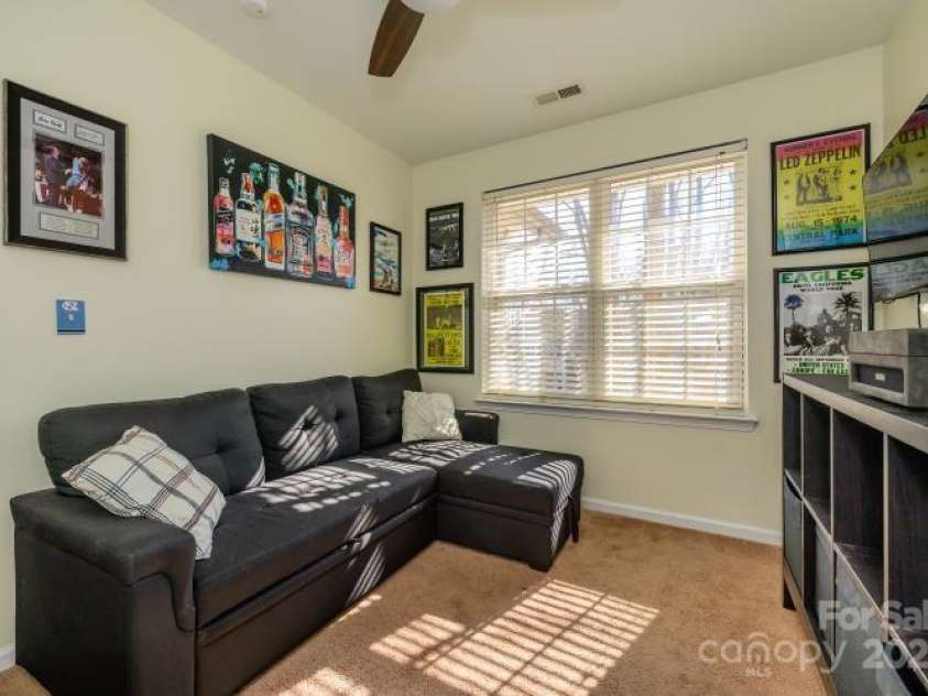 8422 Chaceview Court, Charlotte, NC 28269.  MLS# CAR4226370, YatesRealty ID 1662. 