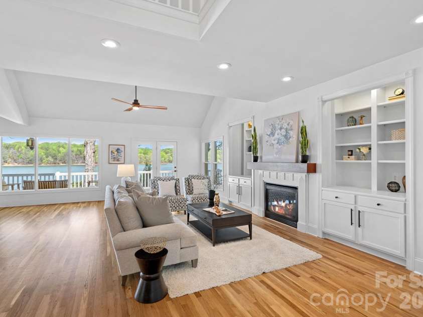 139 Hawks Point Drive, Troutman, NC 28166.  MLS# CAR4343481, YatesRealty ID 16620. 