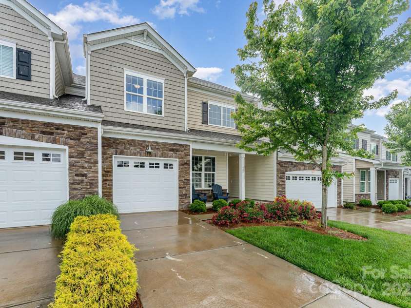 829 River Park Road, Belmont, NC 28012.  MLS# CAR4258601, YatesRealty ID 16620. 