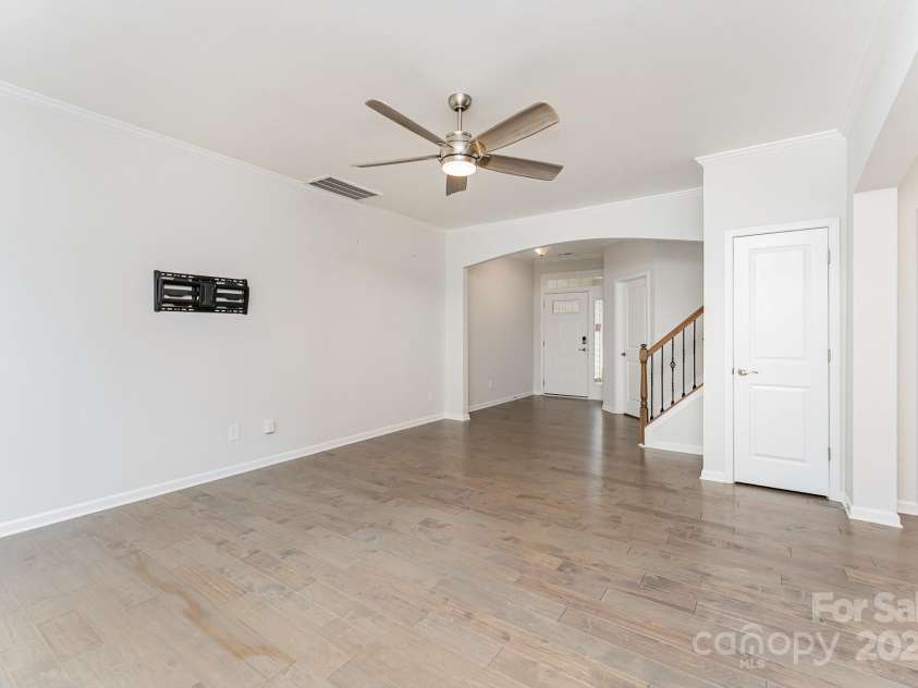 829 River Park Road, Belmont, NC 28012.  MLS# CAR4258601, YatesRealty ID 16620. 