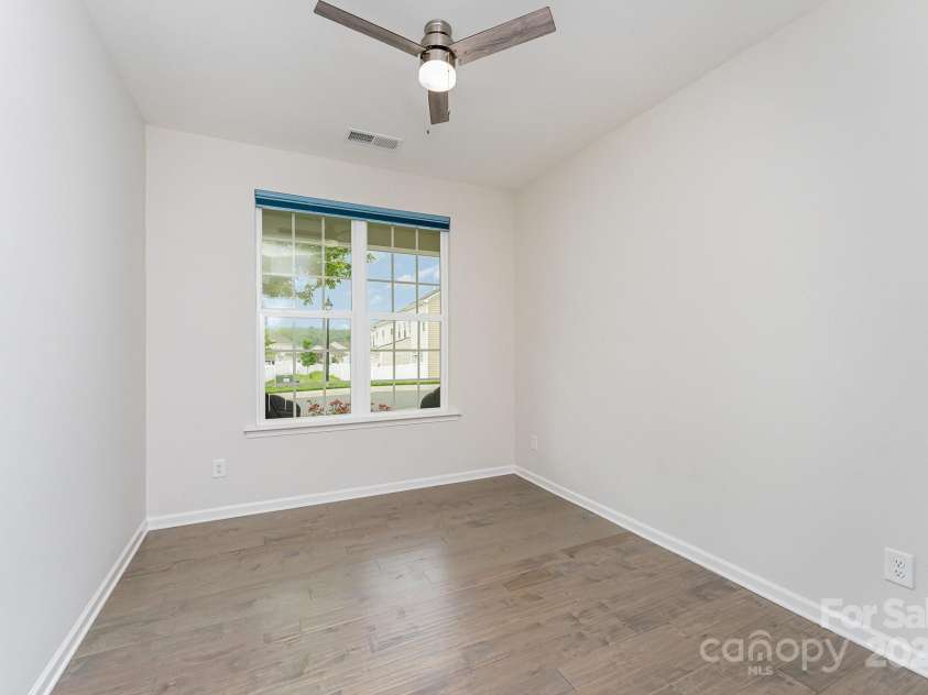 829 River Park Road, Belmont, NC 28012.  MLS# CAR4258601, YatesRealty ID 16620. 