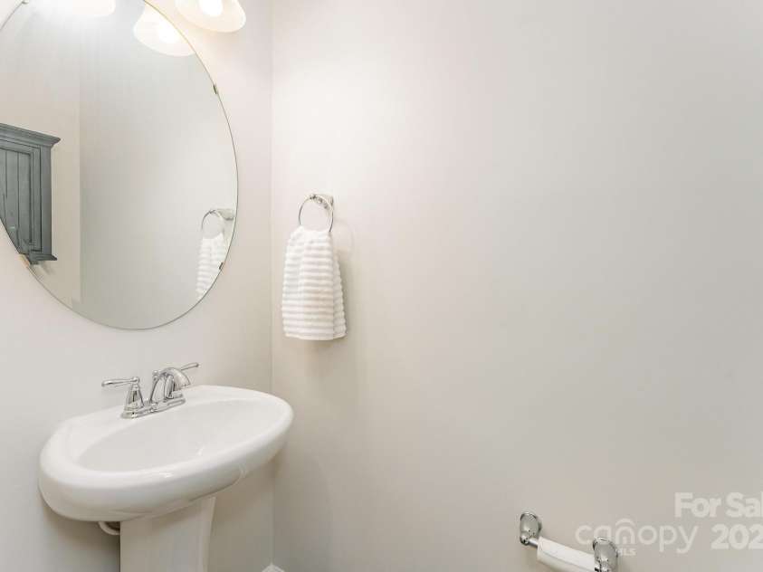 829 River Park Road, Belmont, NC 28012.  MLS# CAR4258601, YatesRealty ID 16620. 