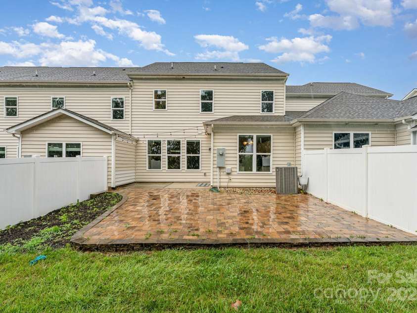 829 River Park Road, Belmont, NC 28012.  MLS# CAR4258601, YatesRealty ID 16620. 