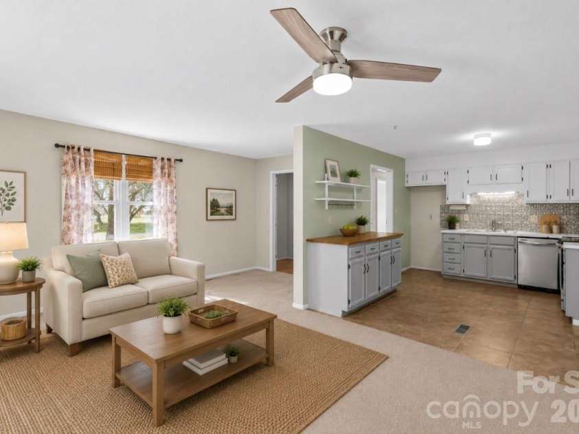 115 Pineview Court, Statesville, NC 28625.  MLS# CAR4338741, YatesRealty ID 16621. *Photo has been virtually staged**