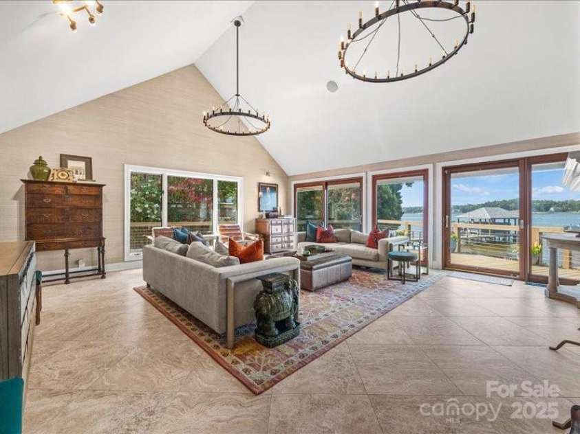 15 Old Stage Trail, Clover, SC 29710.  MLS# CAR4263534, YatesRealty ID 16621. 