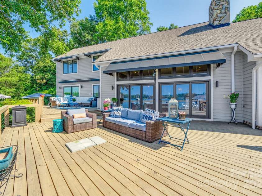 15 Old Stage Trail, Clover, SC 29710.  MLS# CAR4263534, YatesRealty ID 16621. 