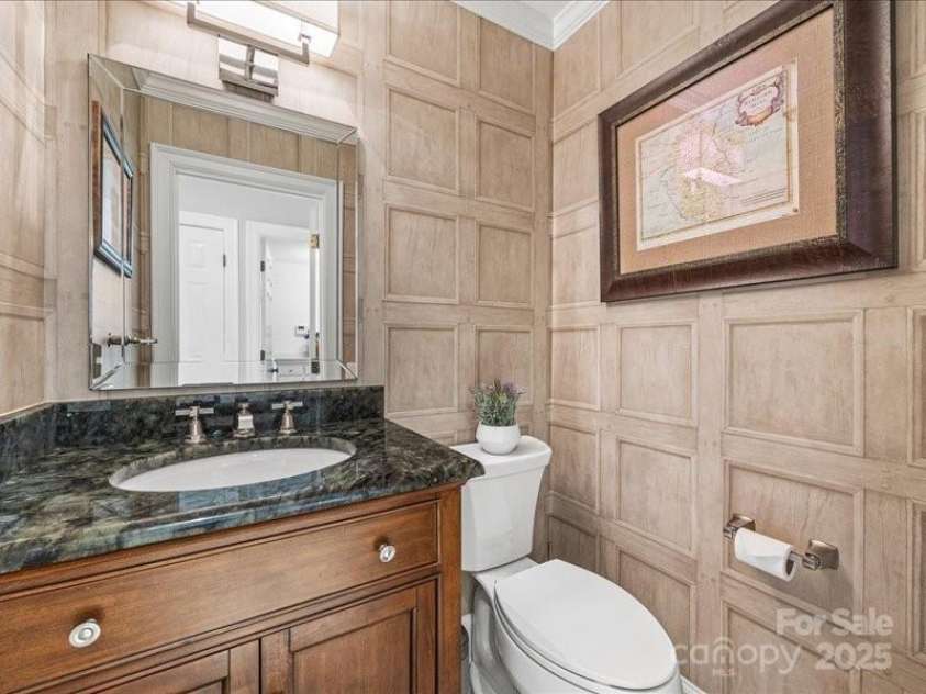 15 Old Stage Trail, Clover, SC 29710.  MLS# CAR4263534, YatesRealty ID 16621. Half bath 1