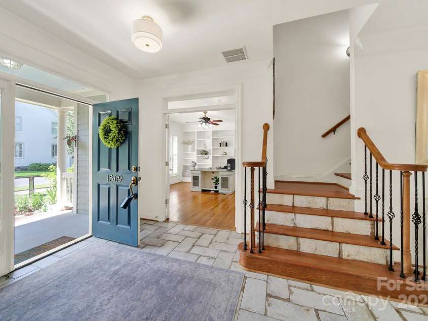 1569 Benjamen Latrobe Circle, Fort Mill, SC 29708.  MLS# CAR4235857, YatesRealty ID 16622. Foyer