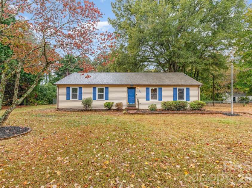 231 Green Bay Drive, Rock Hill, SC 29732.  MLS# CAR4370090, YatesRealty ID 16622. 