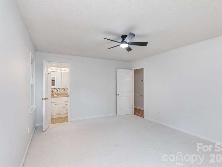 231 Green Bay Drive, Rock Hill, SC 29732.  MLS# CAR4370090, YatesRealty ID 16622. 