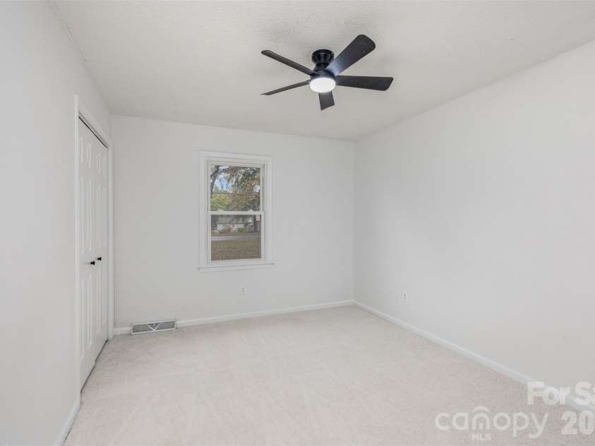 231 Green Bay Drive, Rock Hill, SC 29732.  MLS# CAR4370090, YatesRealty ID 16622. 