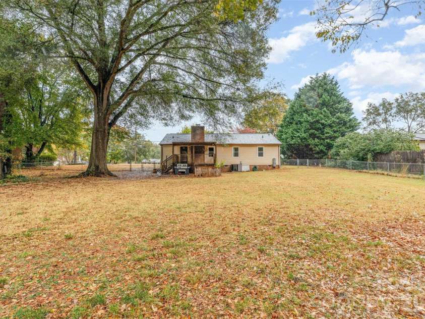 231 Green Bay Drive, Rock Hill, SC 29732.  MLS# CAR4370090, YatesRealty ID 16622. 
