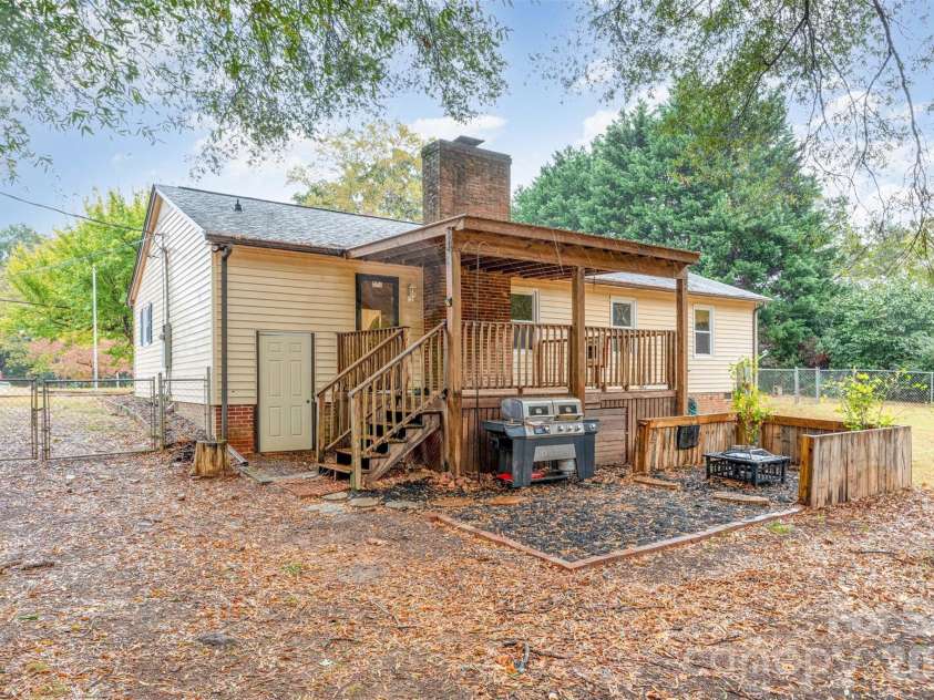 231 Green Bay Drive, Rock Hill, SC 29732.  MLS# CAR4370090, YatesRealty ID 16622. 