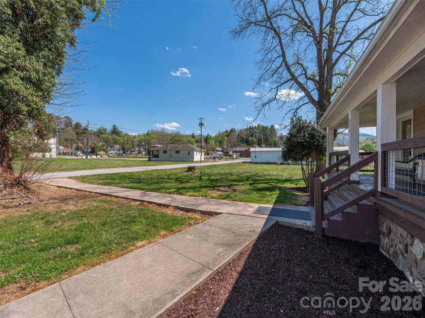 274 Charles Street, Clyde, NC 28721.  MLS# CAR4376057, YatesRealty ID 16626. 