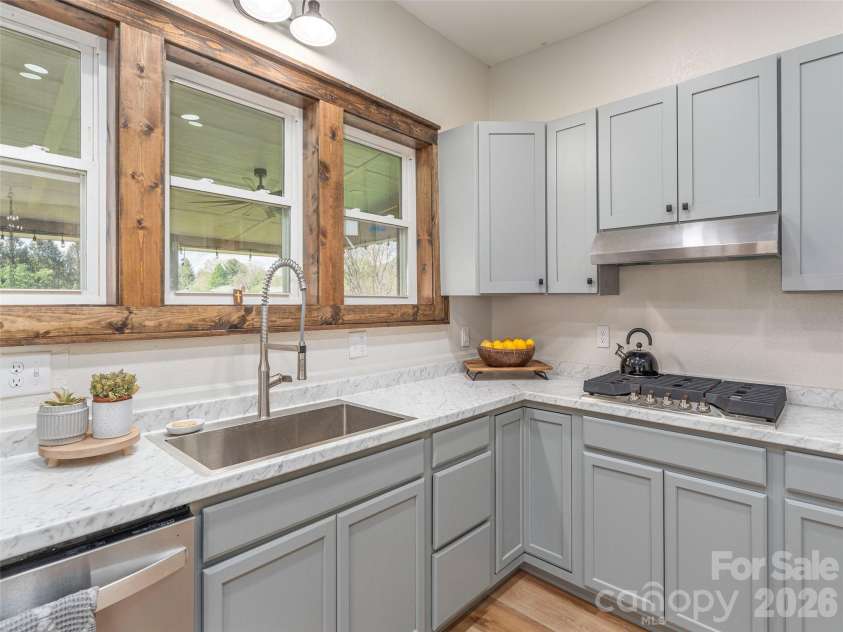 274 Charles Street, Clyde, NC 28721.  MLS# CAR4376057, YatesRealty ID 16626. 
