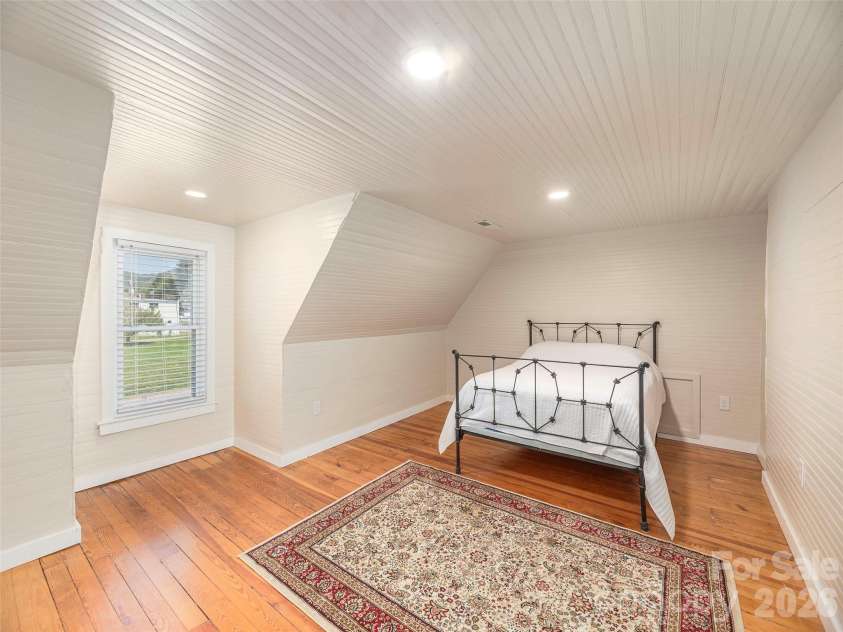 274 Charles Street, Clyde, NC 28721.  MLS# CAR4376057, YatesRealty ID 16626. 