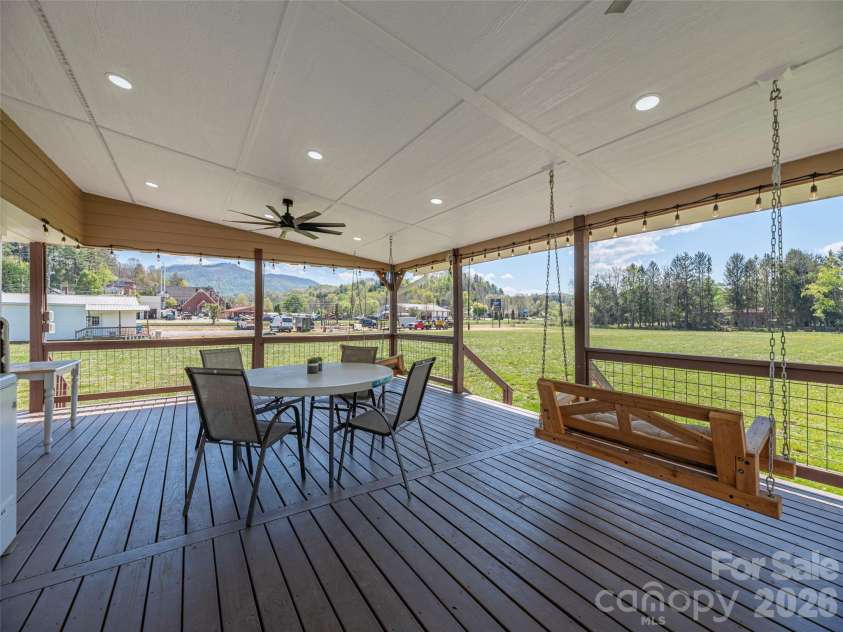 274 Charles Street, Clyde, NC 28721.  MLS# CAR4376057, YatesRealty ID 16626. 