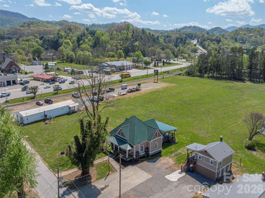 274 Charles Street, Clyde, NC 28721.  MLS# CAR4376057, YatesRealty ID 16626. 