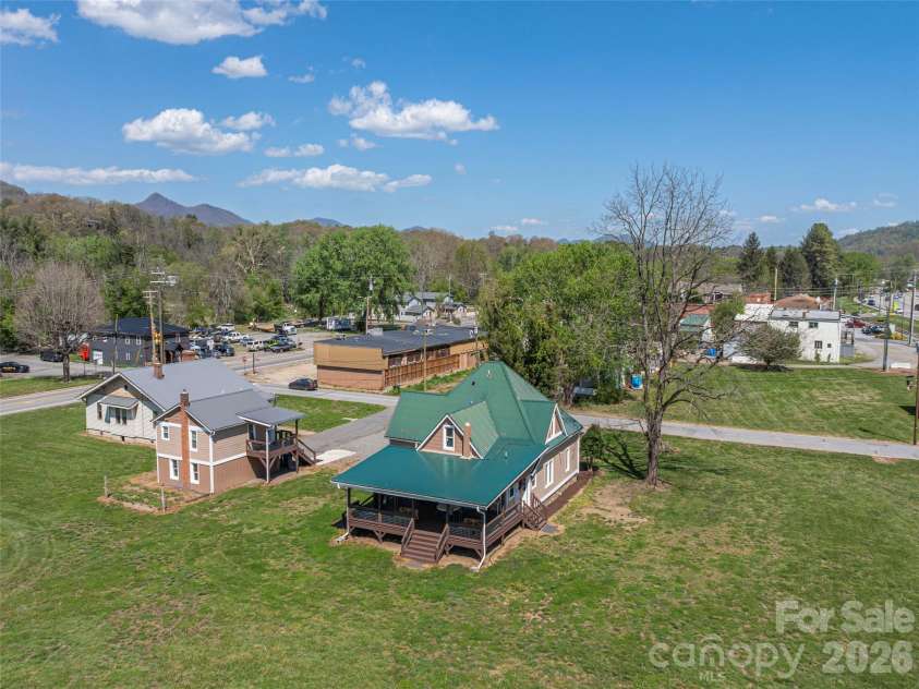 274 Charles Street, Clyde, NC 28721.  MLS# CAR4376057, YatesRealty ID 16626. 