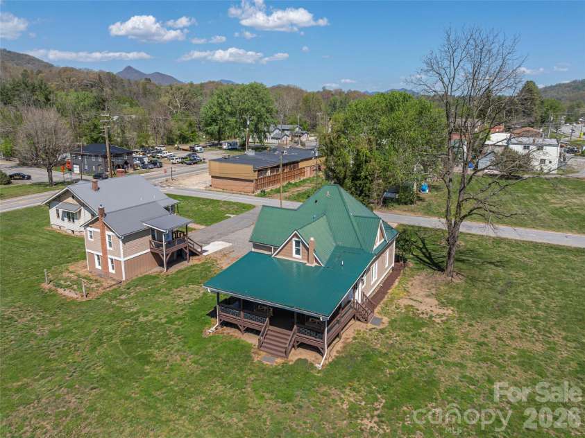 274 Charles Street, Clyde, NC 28721.  MLS# CAR4376057, YatesRealty ID 16626. 
