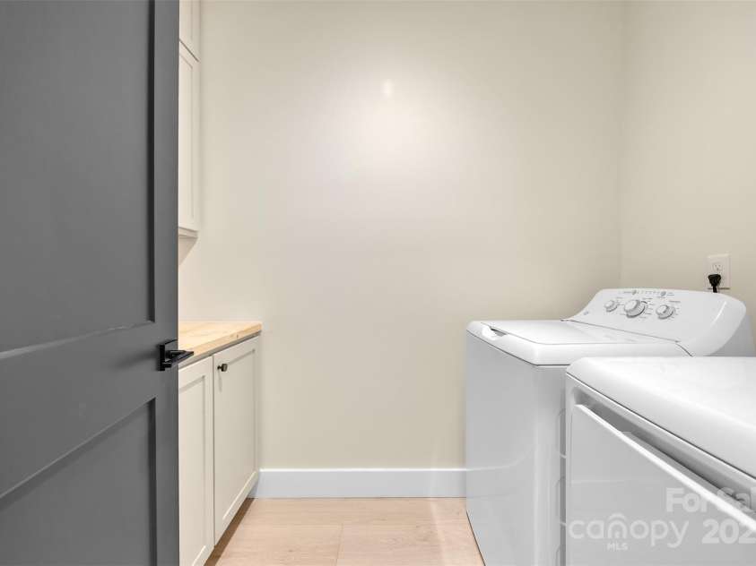 1141 Harper Lee Drive, Newton, NC 28658.  MLS# CAR4257030, YatesRealty ID 16627. 