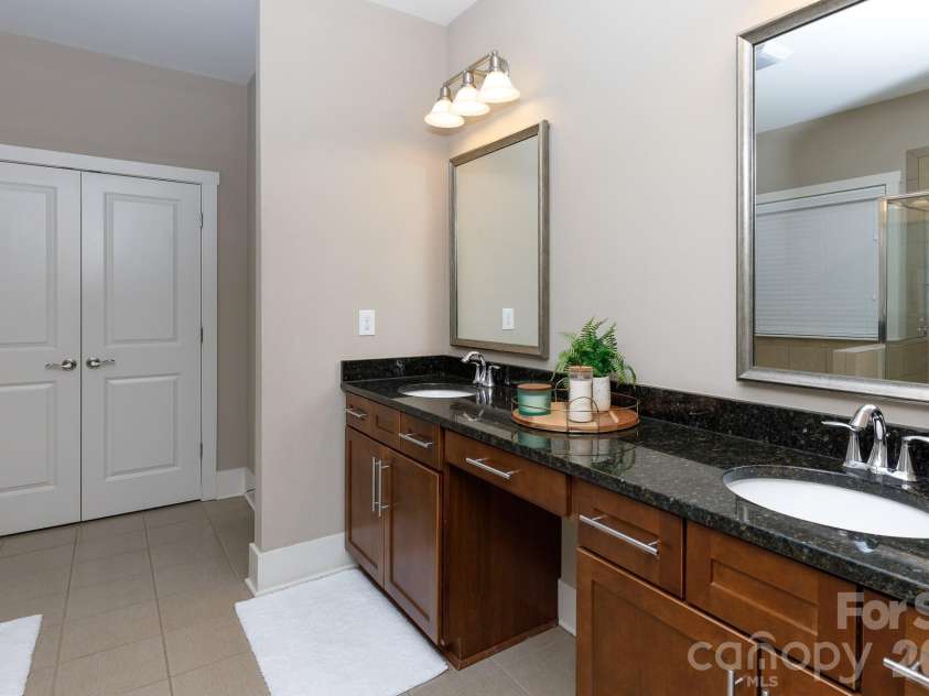 2172 Bluebell Way, Tega Cay, SC 29708.  MLS# CAR4354696, YatesRealty ID 16628. 